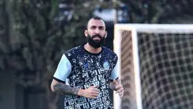 روزبه چشمی کاپیتان استقلال به تمرینات برگشت