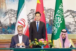 فعلا جز چند موضع‌گیری سیاسی، چیزی نیست