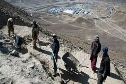  Iran to start working in Afghan mining sector within a month