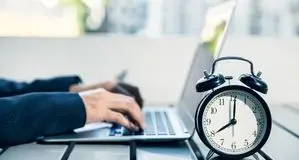 ساعت جدید کار ادارات استان فارس اعلام شد