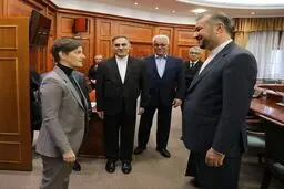 Iran FM, Serbian PM hold talks in Belgrade