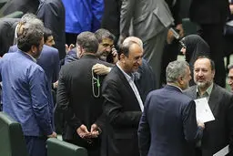 اقدام خلاف قانون قاضی‌زاده هاشمی برای جلب حمایت از فاطمی امین 