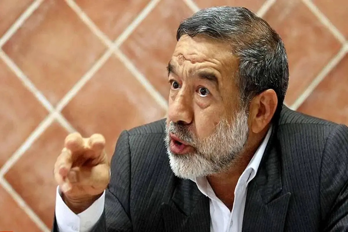 ادعای عجیب کامران غضنفری: رئیس جمهور رئیسی را به شهادت رساندند!