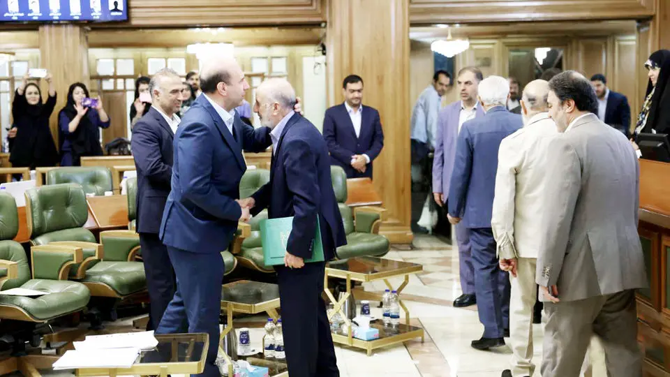 پایان افسانه سبز