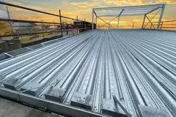 ساخت سقف عرشه فولادی بادوام و اقتصادی: ترفندهایی برای مهندسان