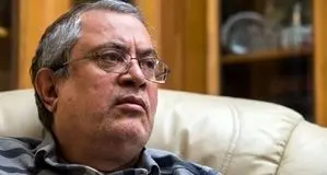 مخالف فحاشی هستم اما ایراد متوجه جوانی که کلمات رکیک به‌کار می‌برد، نیست / حتی احمدی‌نژاد تلاش کرد برای قوه مجریه اعتبار دست‌وپا کند اما پزشکیان نه!