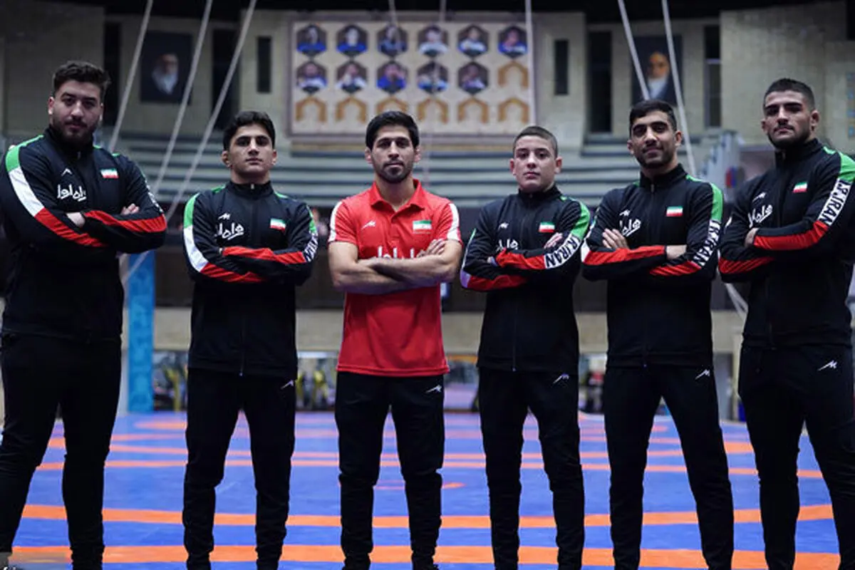 المنتخب الایرانی للمصارعة الحرة یغادر الى روسیا