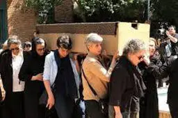 تنهایی نویسنده