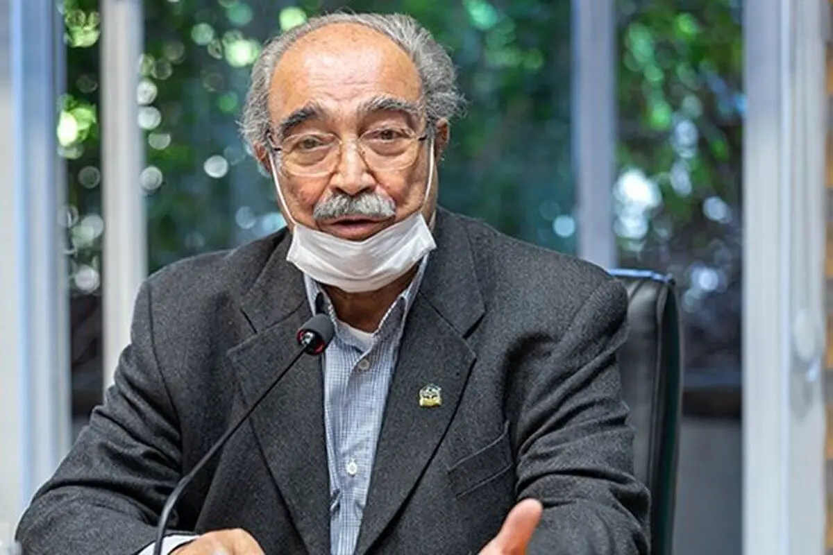 وقتی زنگ مدرسه نام نیک او را تکرار می‌کند

