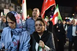 زنانی که بدون حجاب در تجمعات شبانه شرکت می‌کنند + عکس