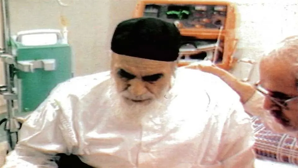 پزشک امام خمینی از آخرین لحظات زندگی امام گفت+ عکس