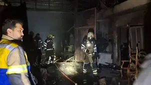 آتش‌سوزی گسترده در کارگاه مبل‌سازی محله مرتضی‌گرد/ چهار ایستگاه آتش‌نشانی به محل اعزام شدند

