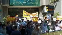 تبدیل معلمان به کارگران فرهنگی
