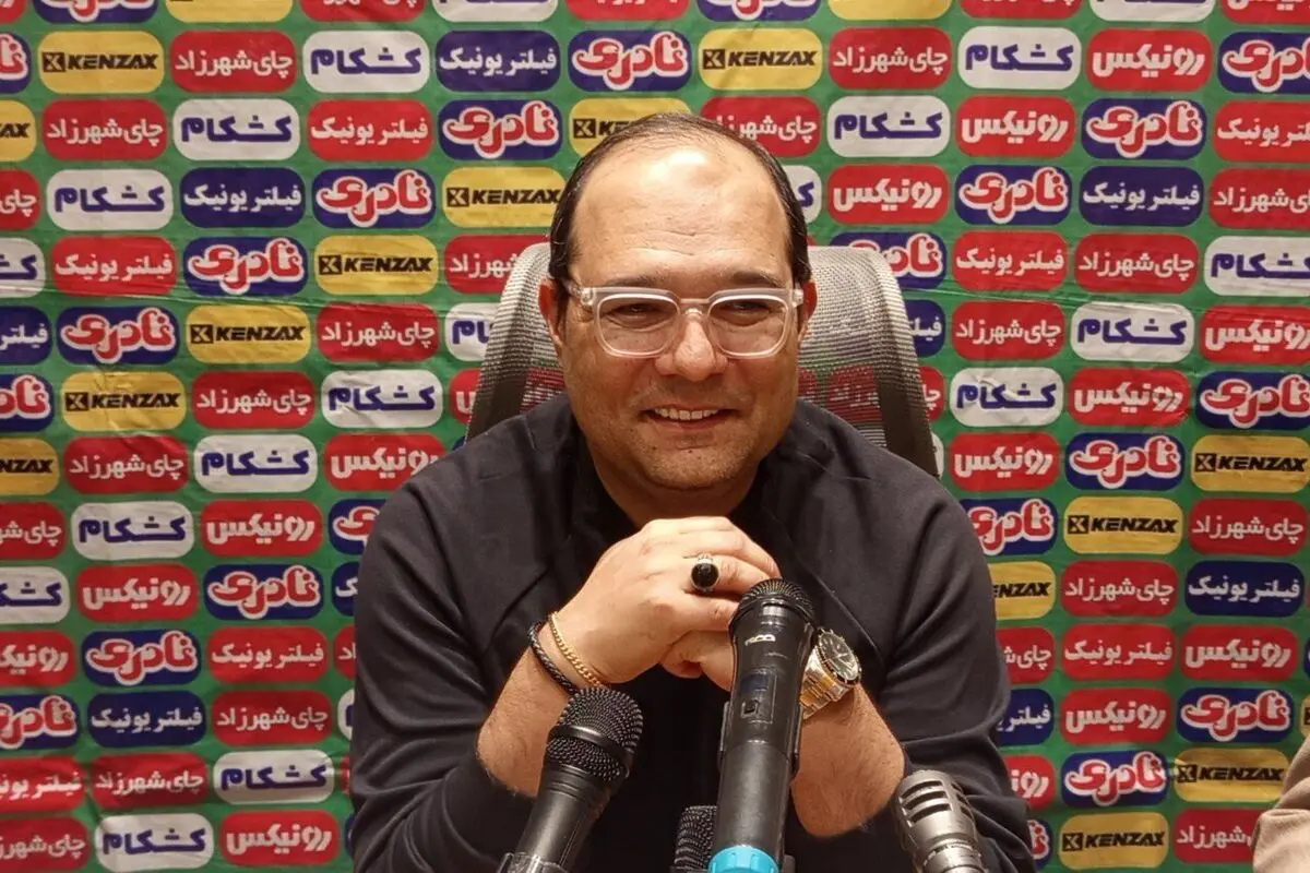 سرمربی ذوب آهن: با تمام توان برای کسب پیروزی و خوشحالی هواداران تلاش می‌کنیم