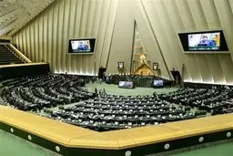 خاندوزی و فرزین به مجلس می‌روند/نحوه اختصاص ارز در دستورکار