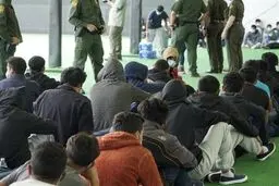 آمریکا گرین‌کارت مهاجران 19 کشور از جمله ایران را بازبینی می‌‌کند

