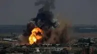 حملات پیاپی هوایی آمریکا به جزیره کمران یمن
