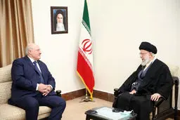 کشورهای مورد تحریم آمریکا با همکاری هم این حربه را از بین ببرند