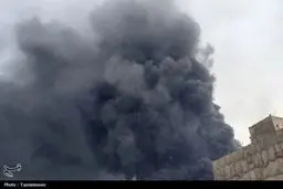 حریق در انبار باقرشهر ادامه دارد