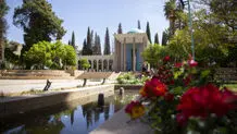 یوم تکریم الشاعر الایراني سعدي الشیرازي