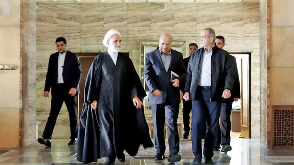 جزئیات تازه از حمله اسرائیل به جلسه شورای عالی امنیت/ پای پزشکیان زخمی شد