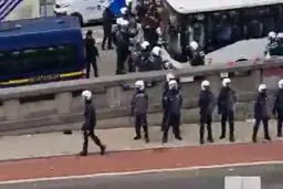 اعتصاب سراسری در بلژیک؛ برخورد نیروهای امنیتی با مردم + ویدئو