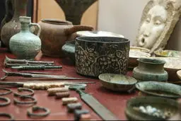 مخالفت هزاران نفر با طرح مجلس برای استفاده از اشیاء باستانی و گنج‌ها

