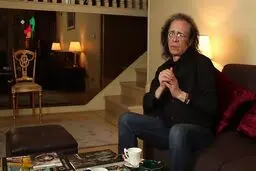 واحد خاکدان کیست؟ + بیوگرافی و سوابق