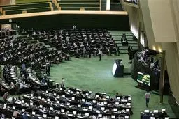 احتمال استیضاح ۲ وزیر صمت و اقتصاد از سوی نمایندگان مجلس