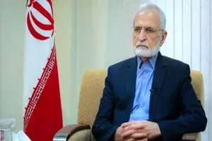 تصویری دیده نشده از دوران جوانی شهید کمال خرازی با کروات/ معاون وقت وزارت خارجه در کنار بازرگان و قطب زاده