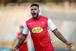 پرسپولیس با گل لوکادیا صدرنشین شد 
