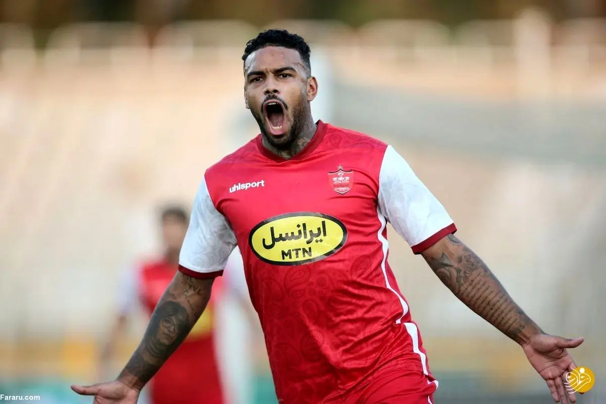 پرسپولیس با گل لوکادیا صدرنشین شد 