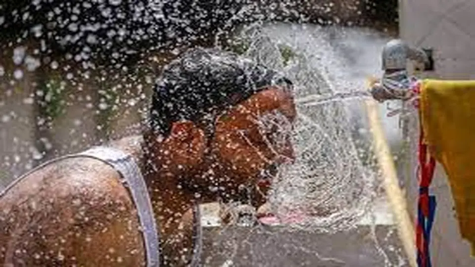 مرگ ۱۵۰ شهروند هندی در اثر گرمای شدید