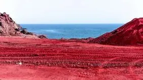 سه سال و برداشت ۱۱۱۶ تن خاک هرمز   