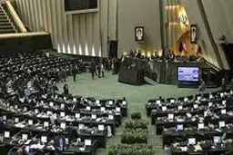 پای امضای استیضاح ماندن، مانع از لوث‌شدن این ابزار نظارتی است
