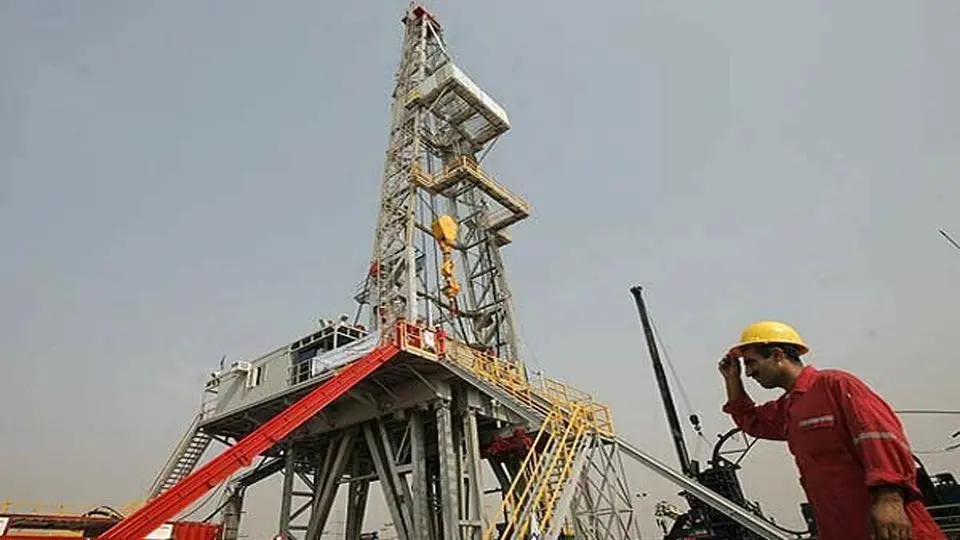 Iran to start works to develop key oilfield shared with Iraq