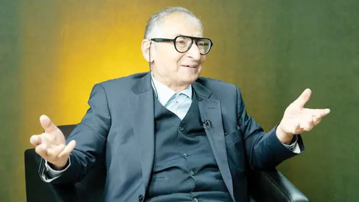 سیاست با عینک آرزو
