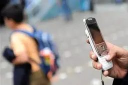 ممنوعیت ورود موبایل به مدارس برعهده مدرسه