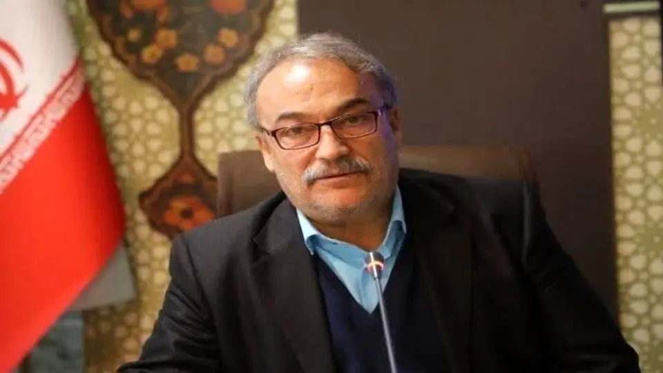 ساعت کاری ادارات قم تا پایان شهریور همچنان از ۶ صبح تا ۱۳ است