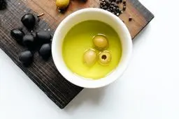 پیشگیری از زوال عقل با مصرف روزانه روغن زیتون


