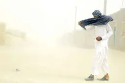 فلات ایران در محاصره غبار