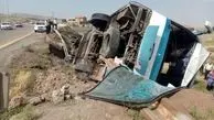 اتوبوس در خراسان واژگون شد/ ۱۹ نفر زخمی شدند 