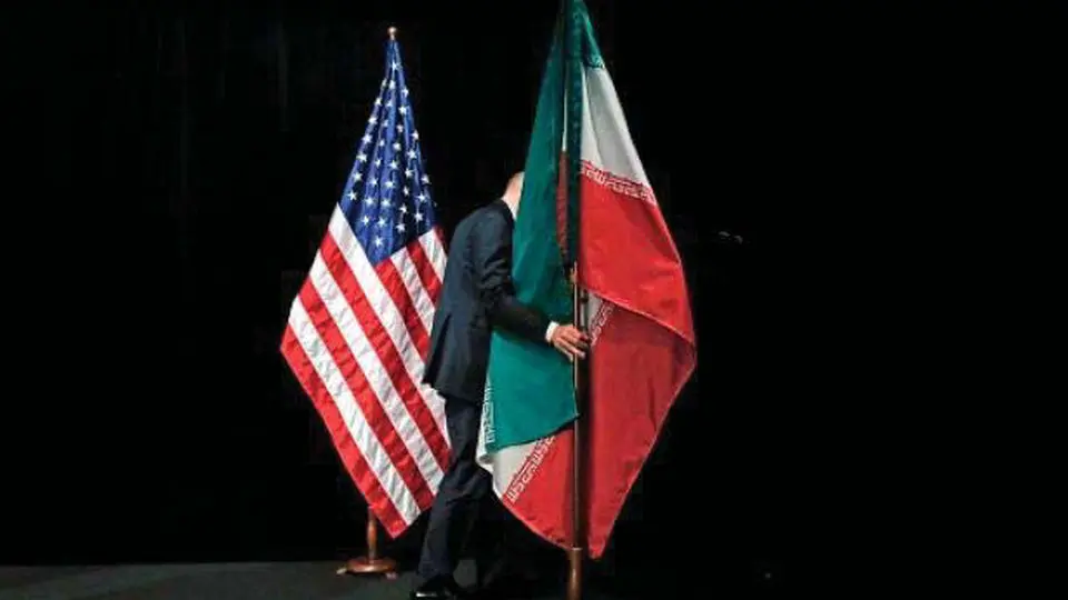 نیم‌قرن تقابل سیاسی‌
