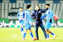 ساپینتو روی لبه تیغ سپاهان