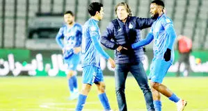 ساپینتو روی لبه تیغ سپاهان