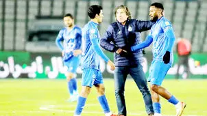 ساپینتو روی لبه تیغ سپاهان