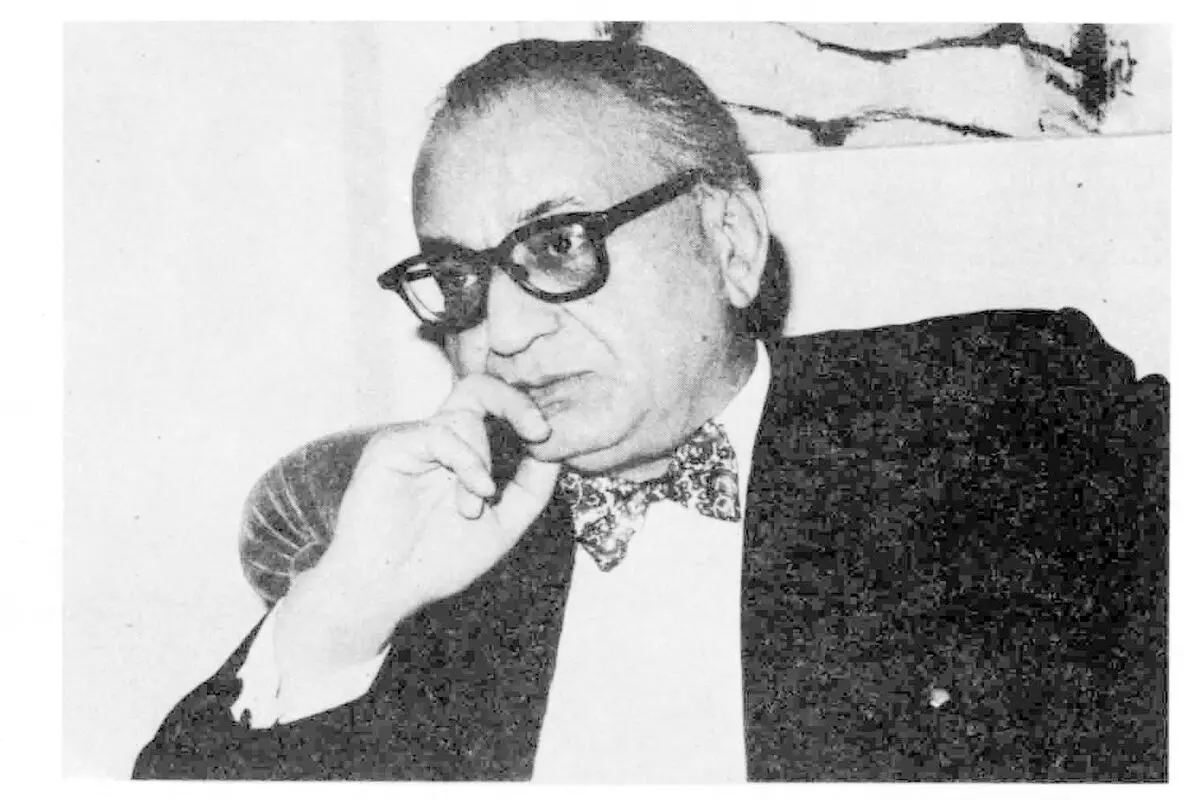 استاد پیشتاز ریاضیات نوین ایران
