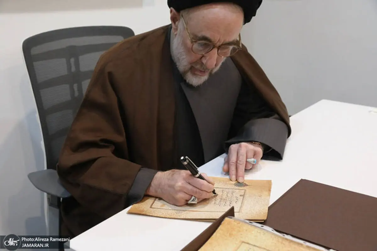  حادثه بندر شهید رجایی و آثار آن سهمگین است/ لطف خداوند و همبستگی ملت و همت حکومت و جلب اعتماد‌ملی چاره‌ساز خسارت‌ها است/ مسئولان همه تدبیر و تعهد خود را برای شناخت زمینه‌ها و عوامل آن و برخورد جدی با آنها بکار گیرند