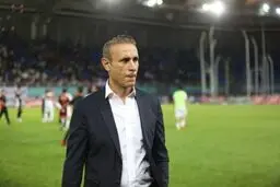 سرمربی پرسپولیس: خیلی بد است تمرینات را آغاز کنیم و منتظر بازیکنان بمانیم/ بیرانوند به ما ملحق می‌شود