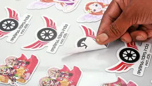 چاپ استیکر با کیفیت بالا؛ از برچسب های تبلیغاتی تا دکور فروشگاهی